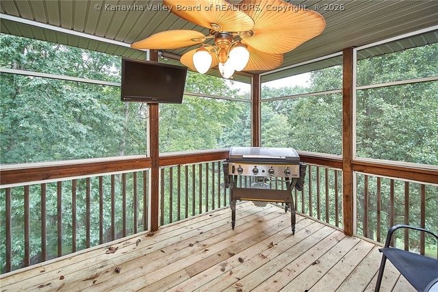 424 Woodbridge Drive, Charleston, WV 25311