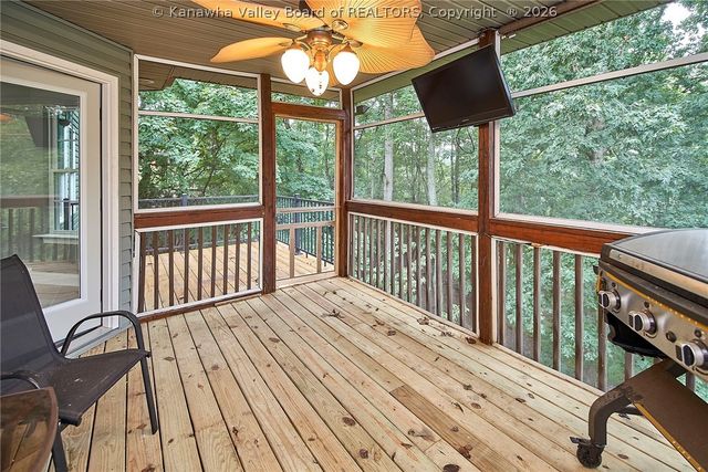 424 Woodbridge Drive, Charleston, WV 25311
