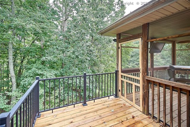 424 Woodbridge Drive, Charleston, WV 25311