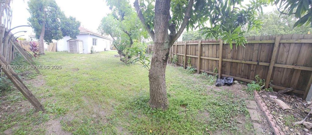 Image 16 of property listing at 9141 SW 162nd Ct, Miami, FL 33196