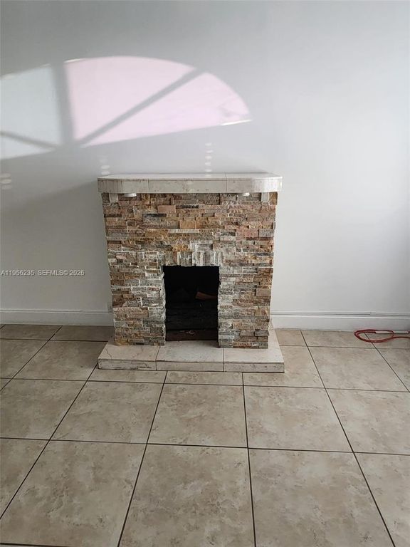 Image 4 of property listing at 9141 SW 162nd Ct, Miami, FL 33196