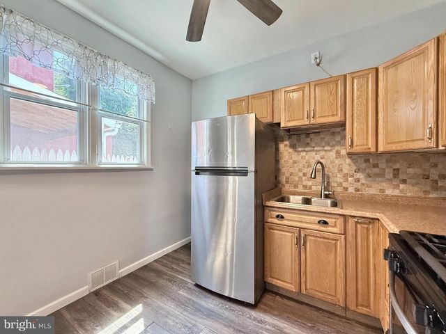 570 LINE ST, Camden, NJ 08103