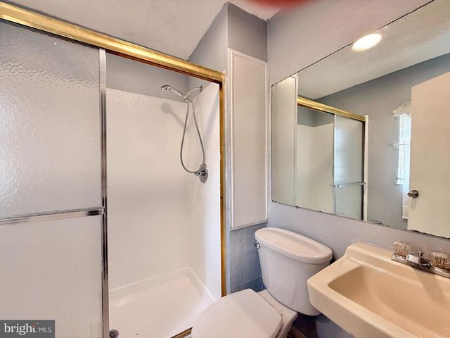 570 LINE ST, Camden, NJ 08103