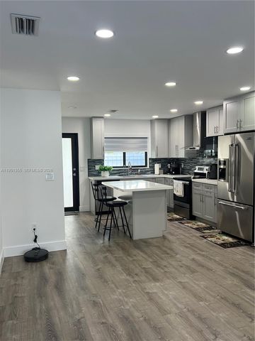 14720 SW 107th Ter 0, Miami, FL 33196