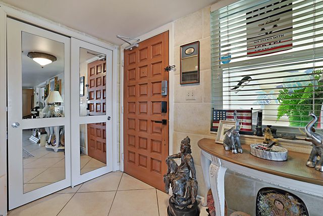 374 Golfview Road 205, North Palm Beach, FL 33408