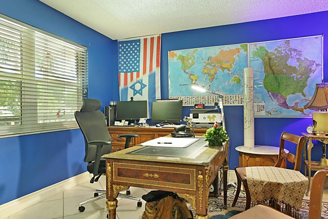 374 Golfview Road 205, North Palm Beach, FL 33408