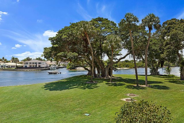 374 Golfview Road 205, North Palm Beach, FL 33408