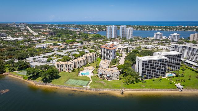 374 Golfview Road 205, North Palm Beach, FL 33408