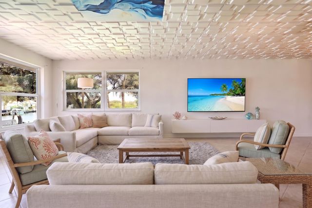 374 Golfview Road 205, North Palm Beach, FL 33408