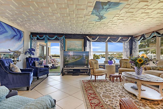 374 Golfview Road 205, North Palm Beach, FL 33408