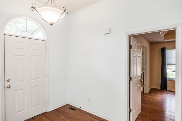 353 Remington Ave, Gallatin, TN 37066