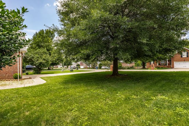 353 Remington Ave, Gallatin, TN 37066