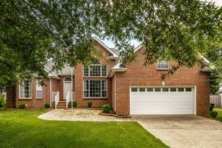 353 Remington Ave, Gallatin, TN 37066