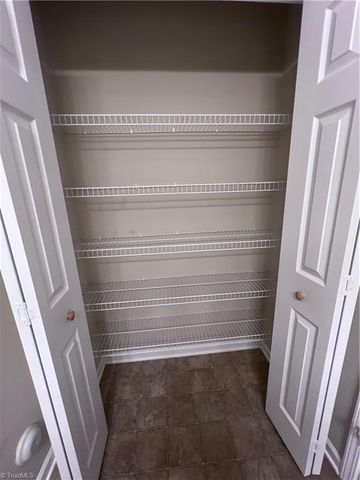 405 Pinefield Place, Thomasville, NC 27360
