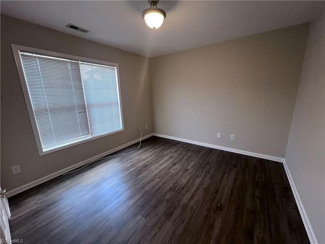 405 Pinefield Place, Thomasville, NC 27360