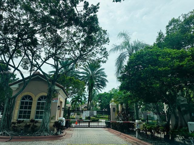 12166 Saint Andrews Pl 210, Miramar, FL 33025