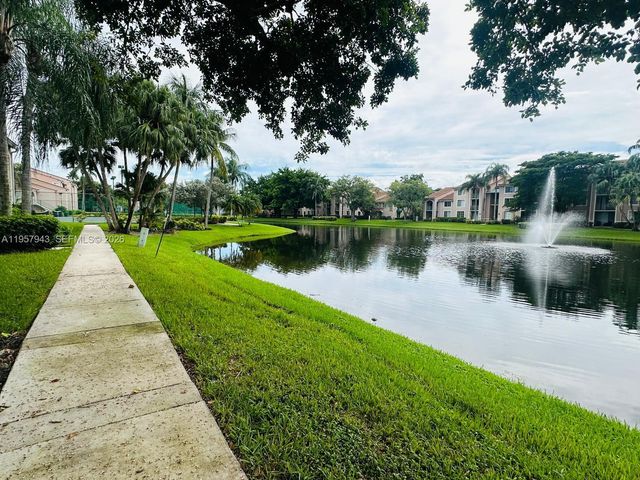 12166 Saint Andrews Pl 210, Miramar, FL 33025