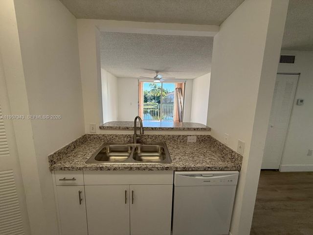 12166 Saint Andrews Pl 210, Miramar, FL 33025