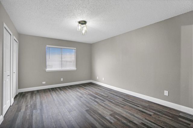 108 Kings Row, Garland, TX 75043