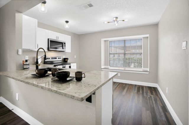 108 Kings Row, Garland, TX 75043