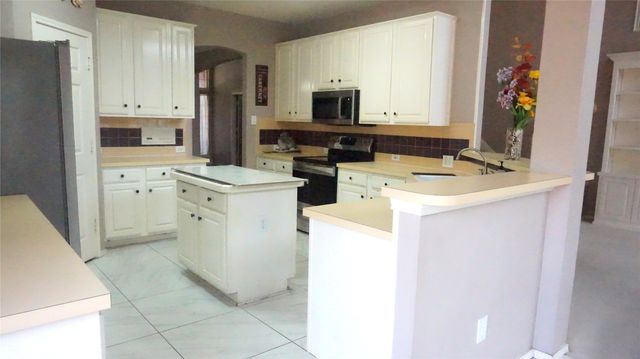 1200 Winnipeg Drive, Lewisville, TX 75077