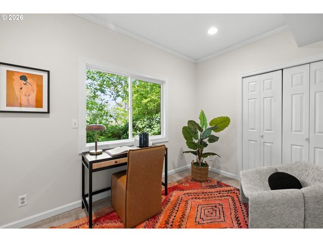 1180 OXFORD Dr, Lake Oswego, OR 97034