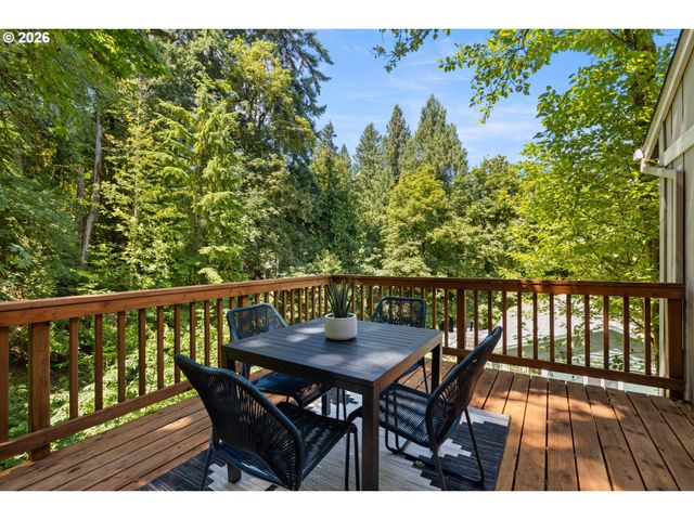 1180 OXFORD Dr, Lake Oswego, OR 97034