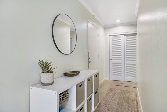 407 Orange St 410, Oakland, CA 94610