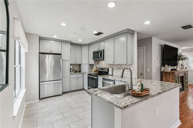 106 Cherry Tree Court, Kingsland, GA 31548