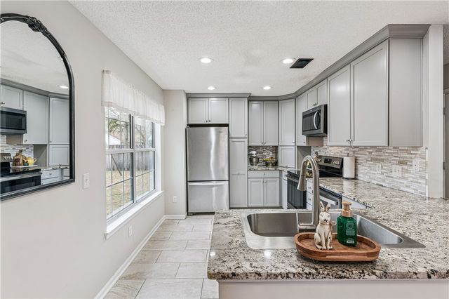 106 Cherry Tree Court, Kingsland, GA 31548