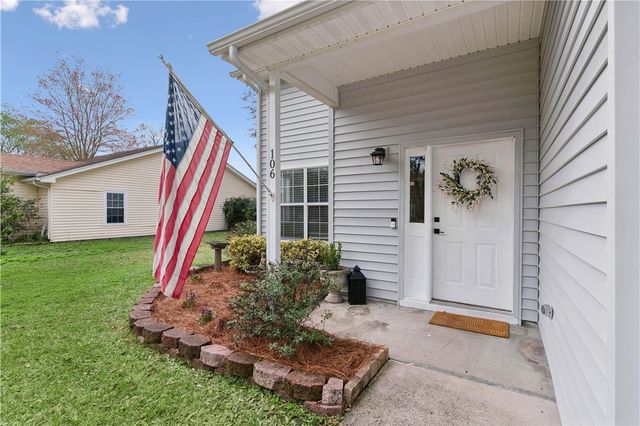 106 Cherry Tree Court, Kingsland, GA 31548