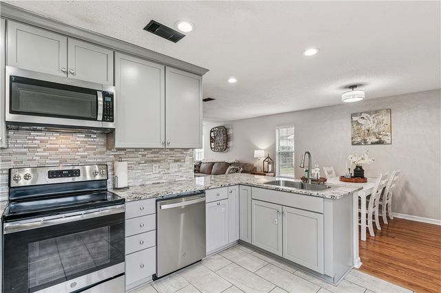 106 Cherry Tree Court, Kingsland, GA 31548