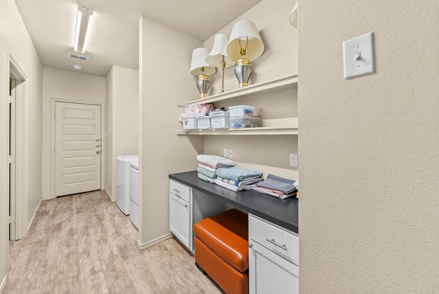2128 10th Street, Lubbock, TX 79401