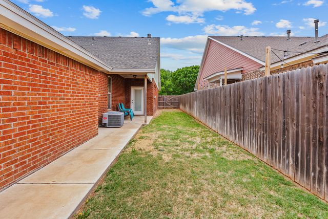 2128 10th Street, Lubbock, TX 79401