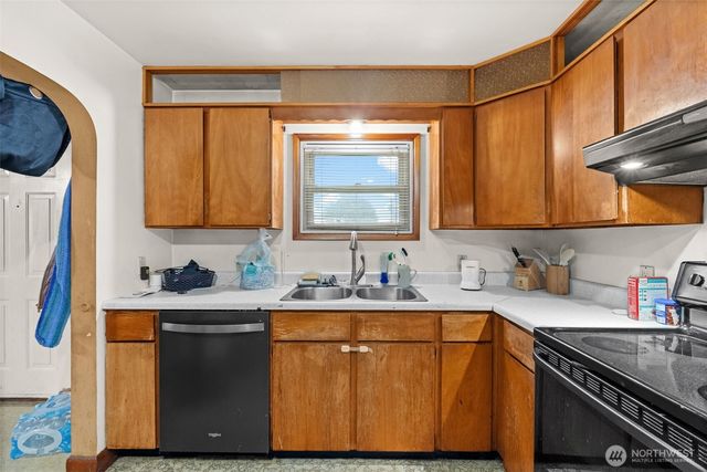 628 N Charlotte Avenue, Bremerton, WA 98312