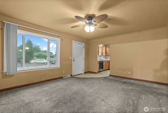 628 N Charlotte Avenue, Bremerton, WA 98312