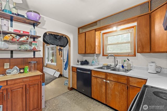 628 N Charlotte Avenue, Bremerton, WA 98312