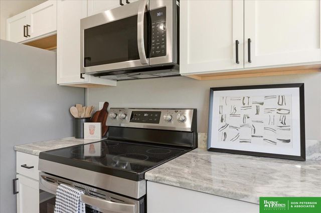500 Hidden Meadows Drive, Fremont, NE 68025