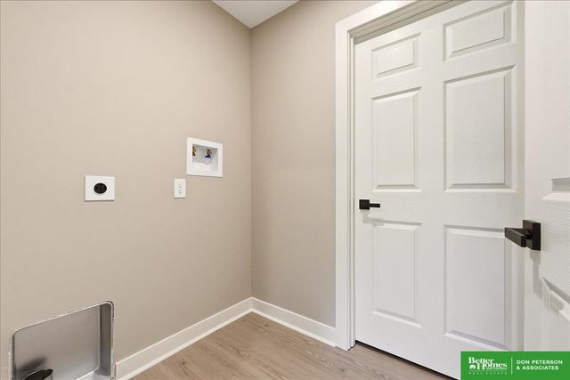 500 Hidden Meadows Drive, Fremont, NE 68025