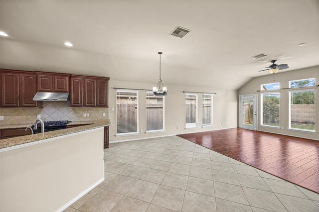 25911 Riverside Creek Drive, Richmond, TX 77406