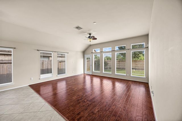 25911 Riverside Creek Drive, Richmond, TX 77406