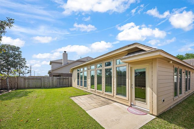 25911 Riverside Creek Drive, Richmond, TX 77406