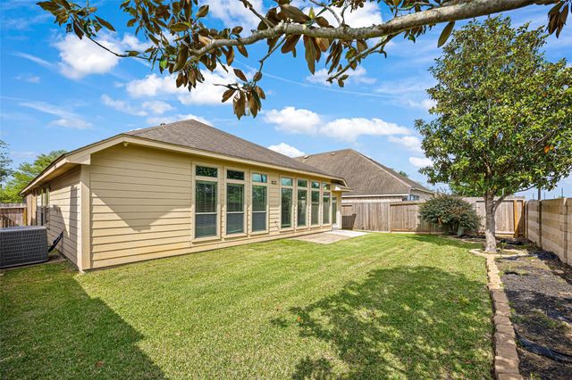 25911 Riverside Creek Drive, Richmond, TX 77406