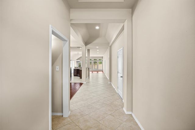 25911 Riverside Creek Drive, Richmond, TX 77406