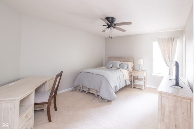 6847 Woodhaven Place, Zionsville, IN 46077