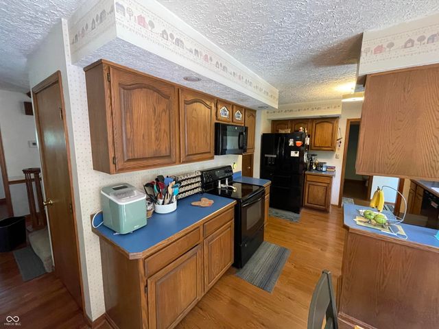 9840 Cove Court, Evansville, IN 47711