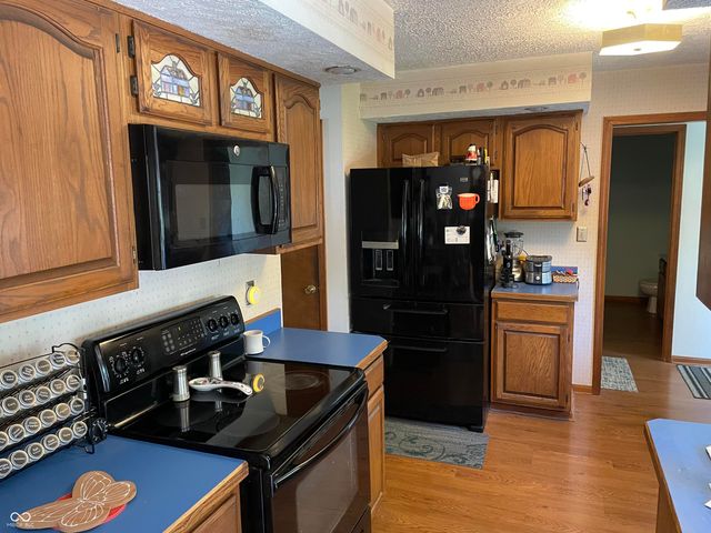 9840 Cove Court, Evansville, IN 47711