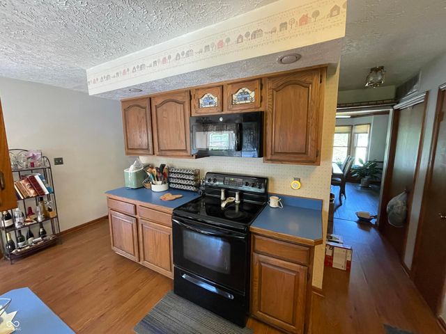 9840 Cove Court, Evansville, IN 47711