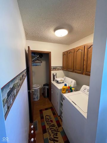 9840 Cove Court, Evansville, IN 47711