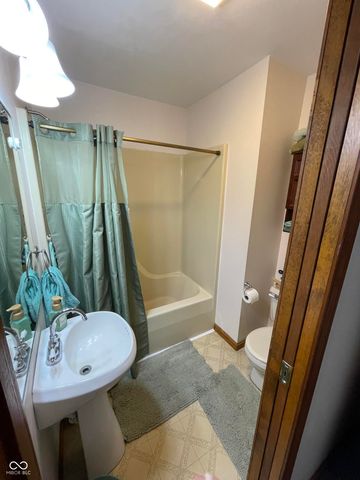 9840 Cove Court, Evansville, IN 47711